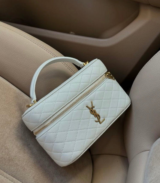 Vanity Yves Saint Laurent